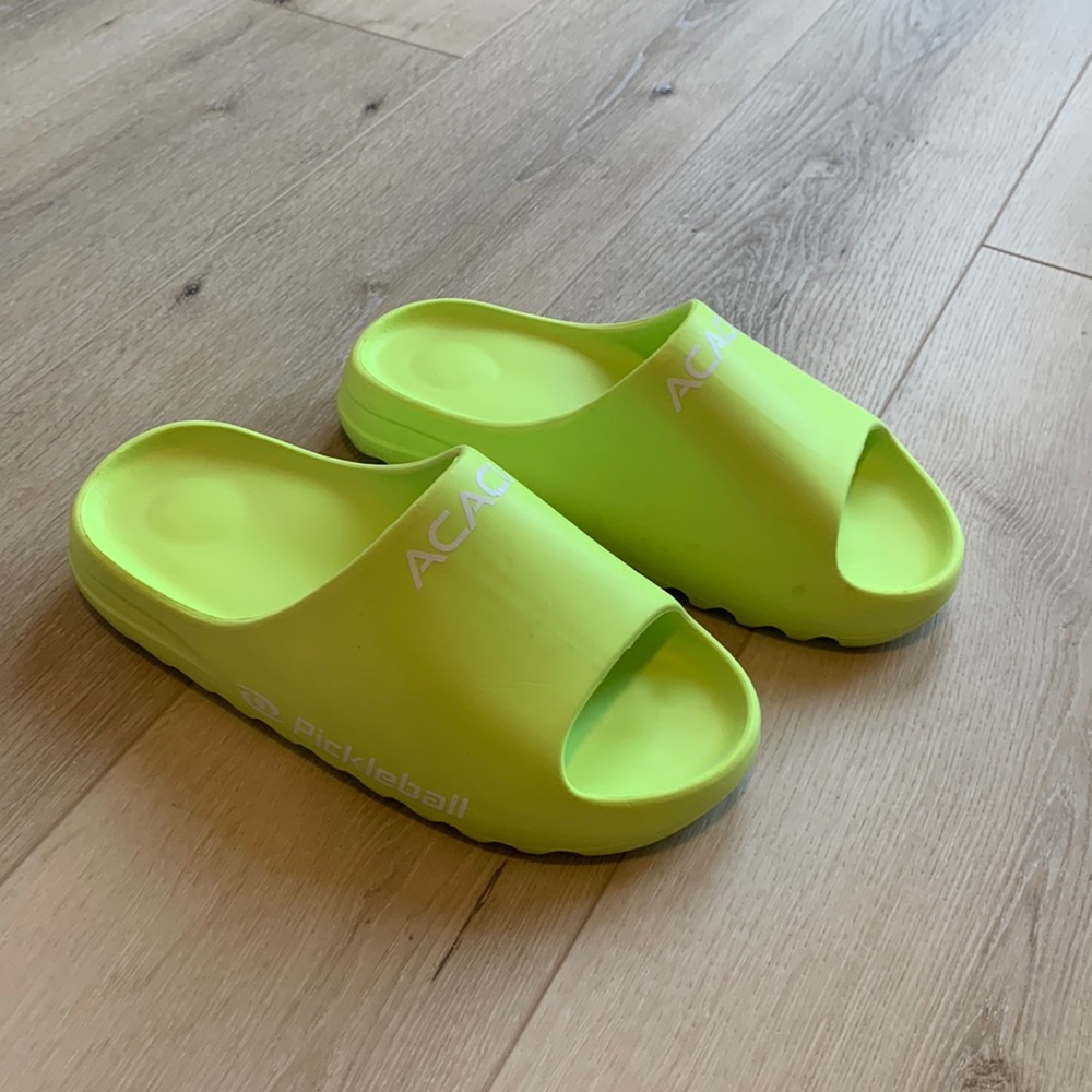 Acacia Slides